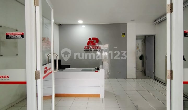 Ruko 3 Lantai Di Mainroad Jalan Karapitan