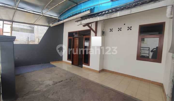Two Room House Flood-Free In Taman Cibaduyut Indah