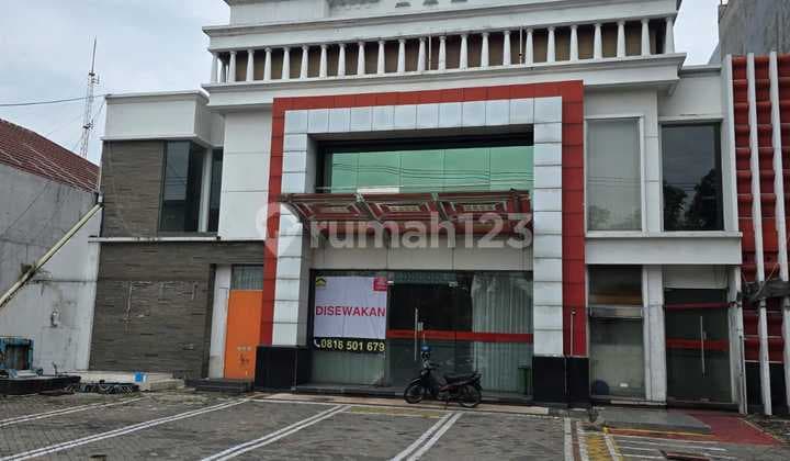 Disewakan Gedung 2 Lantai di Jalan Raya Jemur Andayani Surabaya