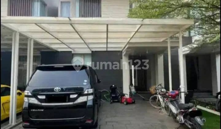 Dijual rumah siap huni Cloverhill Residence larangan