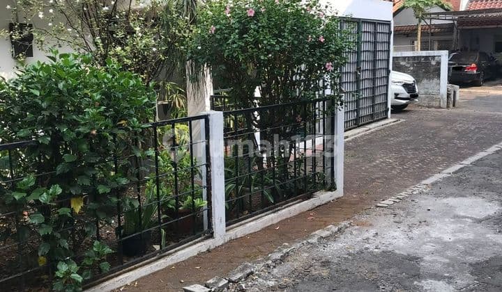 Dijual Rumah Strategis di Kebayoran Lama Bebas Banjir