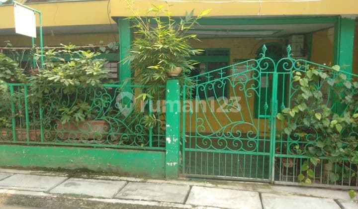 Dijual murah rumah siap huni di bendungan hilir Jakarta pusat