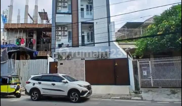 Kostan 40 Kamar Full Huni Paseban Senen