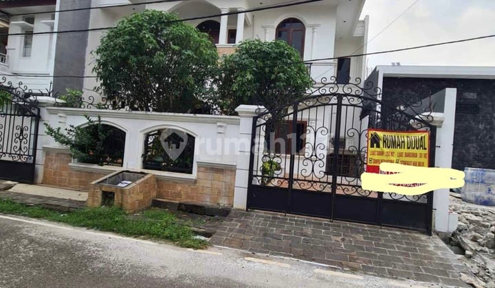 Affordable House in Billymoon Complex, Duren Sawit