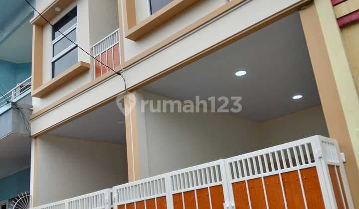 Rumah 2 Lantai, Baru,Bebas Banjir di Poris Indah Tamgerang