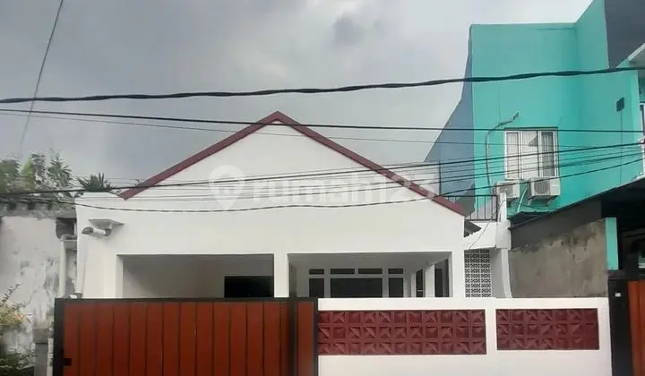 For Quick Sale: House in Bukit Nusa Indah, Ciputat.