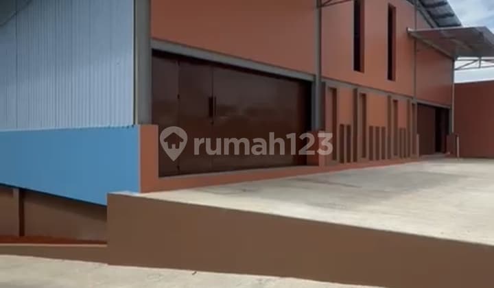 Dijual Gudang di Jalan Raya Parung, Kampung Jampang, Lokasi Pinggir Jalan Utama.