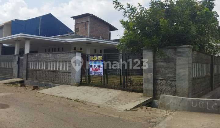 Rumah Cantik Di Komplek Bataranila