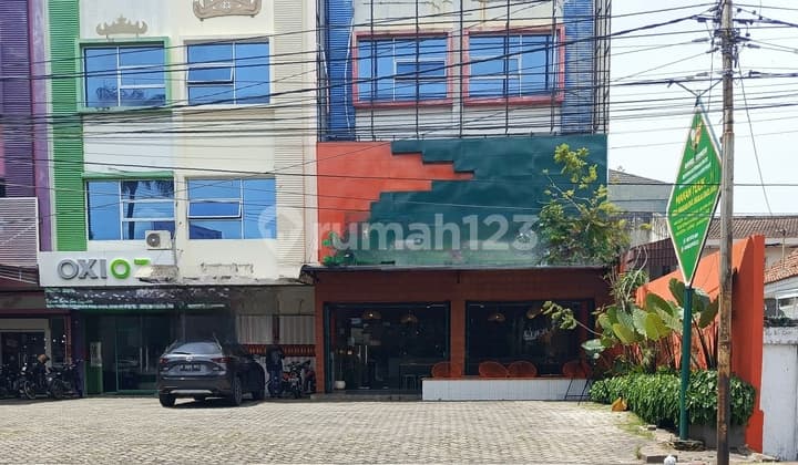 Shop House in Enggal 263.0 m² Freehold Certificate