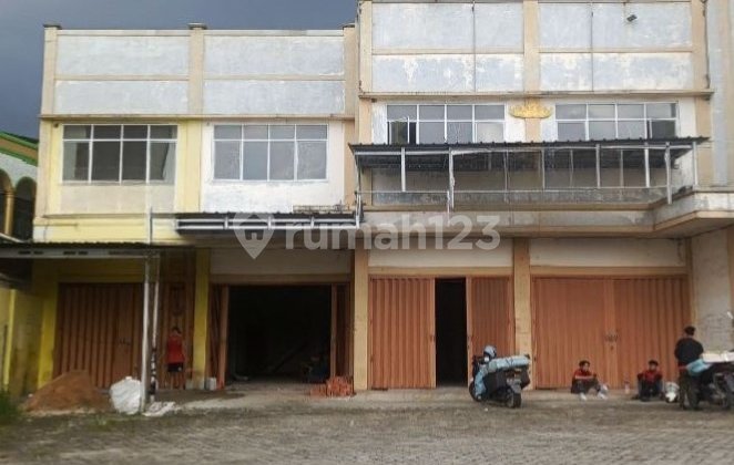 Rented Strategic Shop House on Bypass Road