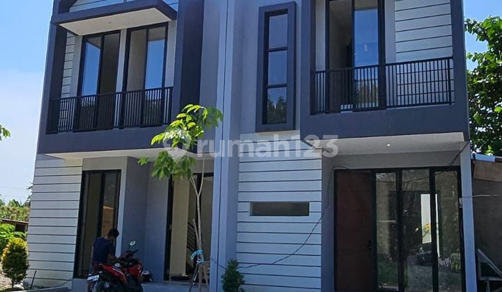 Rumah Dekat Kampus UBAYA 2lantai Anggrek Residen Prapen Surabaya