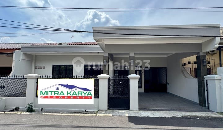 Fresh New Renovated House, 195 M² Area, in Jatiwaringin Complex