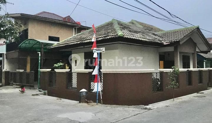 Rumah Hook LT 210 M² di Pekayon Indah Nempel Galaxy