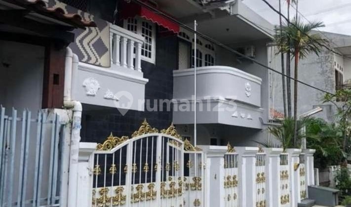 Rumah 2 Lantai di Komplek Duren Sawit