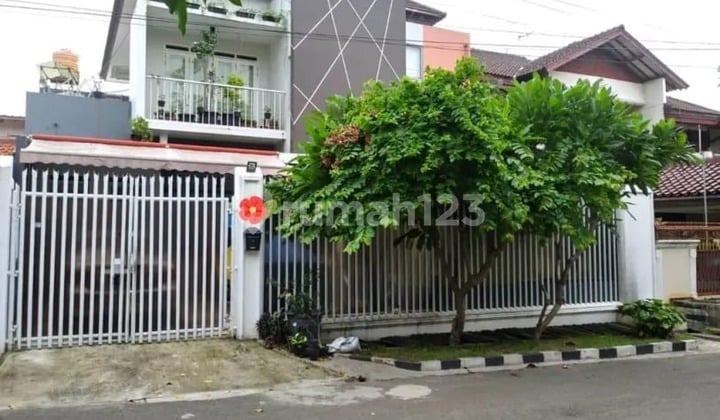 Rumah Asri LT 237 M² di Komplek Abadi Duren Sawit