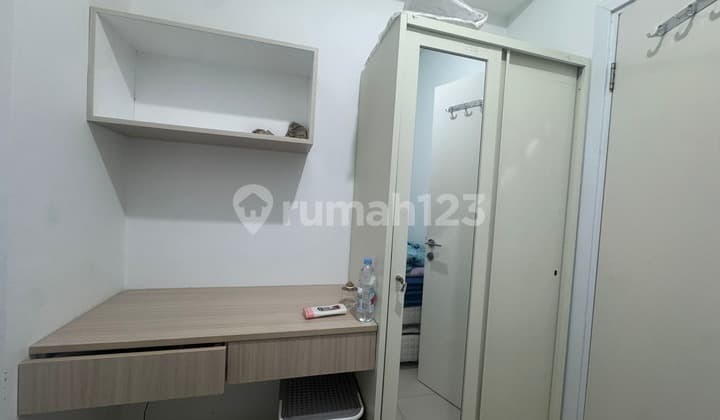 Sell Fully Furnished 2-Bedroom Apartment in Green Pramuka City Near Salemba