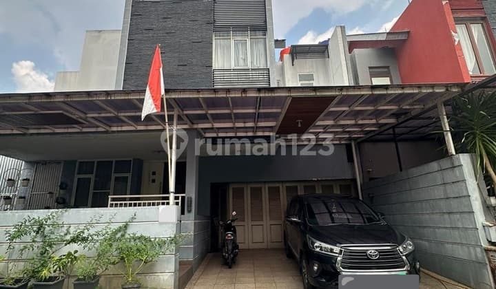 Rumah Cantik di Cluster Exclusive Billymoon - Pondok Kelapa
