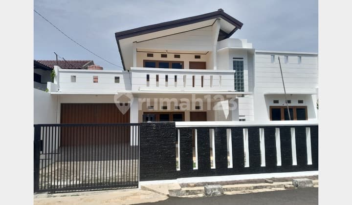 Beautiful House with 263 m² Land in Curug Pondok Kelapa
