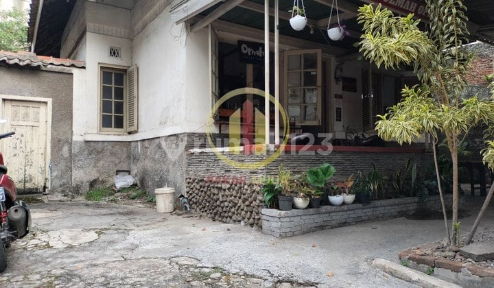 Dijual Rumah Strategis di Pusat Kota Bandung Area Pungkur Regol Bandung Cocok untuk Usaha / Kost / Hotel / Rumah Makan Dll