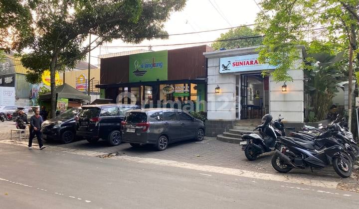 Dijual Rumah untuk Usaha di Area Favorit Dekat Gedung Sate Bandung