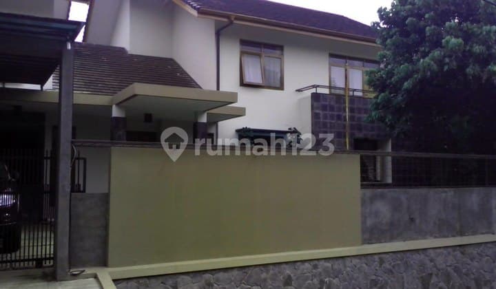For Sale 2-Story Semi-Furnished House in Unpad Cigadung Complex, Bandung