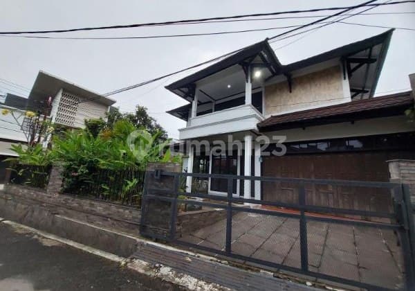 Newly Renovated 2-Story Ready-to-Occupy House in Cigadung Dago, Bandung