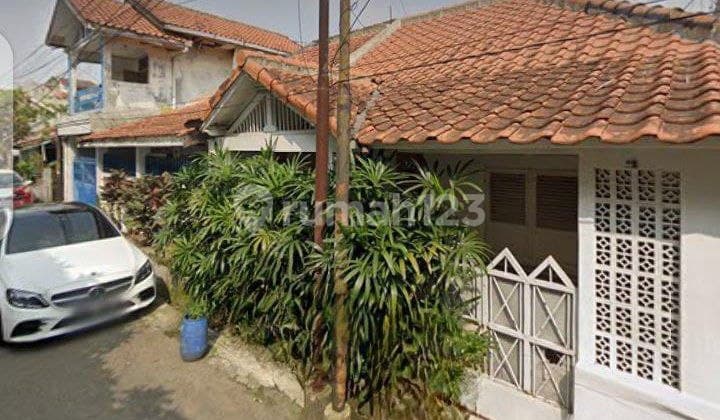 Sell Cheap House 5 Minutes to Gedung Sate Near Sayap Riau Bandung