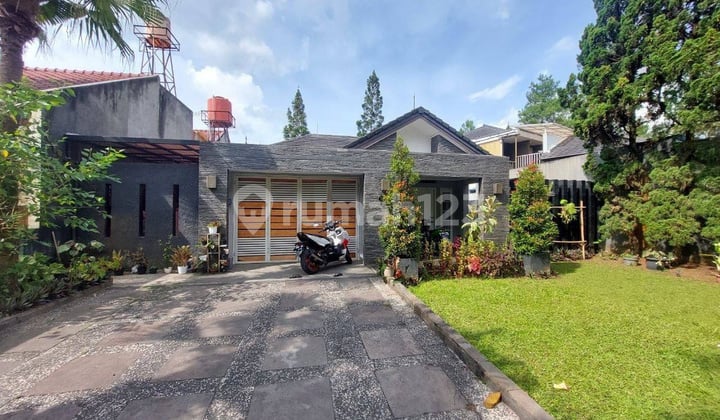 Dijual Rumah Siap Huni di Resort Dago Pakar Bandung Posisi Depan
