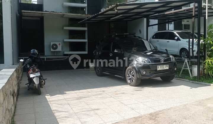 Dijual Rumah Villa Full Furnish dengan Kolam Renang di Resort Dago Pakar Bandung