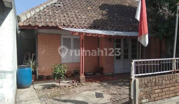 Dijual Rumah Lama di Jln Nilem Buah Batu Bandung