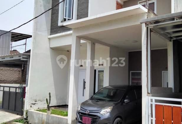Dijual Rumah 2 Lantai Siap Hinu di Komplek Permata Buah Batu Bandung