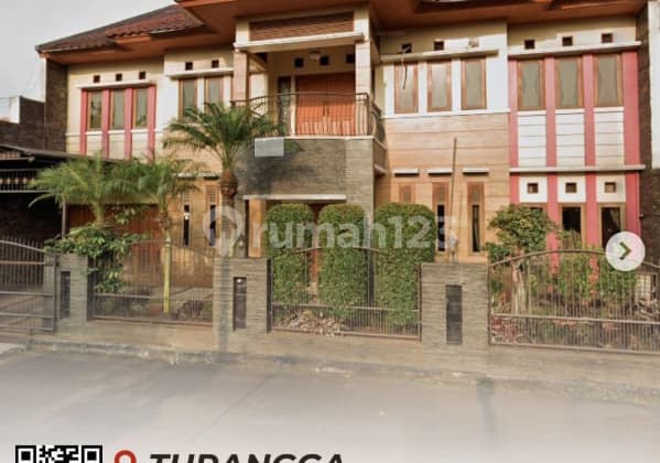 Dijual Lelang Rumah Terawat Strategis Depan Taman di Turangga Bandung