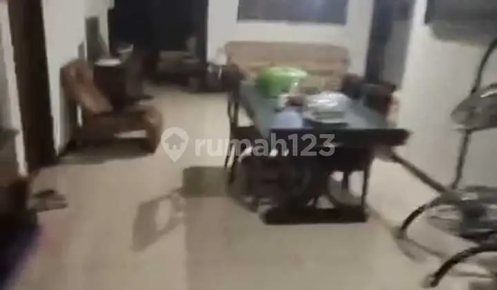 Dijual Cepat Rumah Hoek 2 Lantai di Jalan Punai Renggas, Ciputat Timur