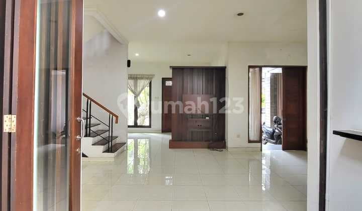 Dijual Rumah Bagus di Emerald Residence 1 BintaroTangerang Selatan