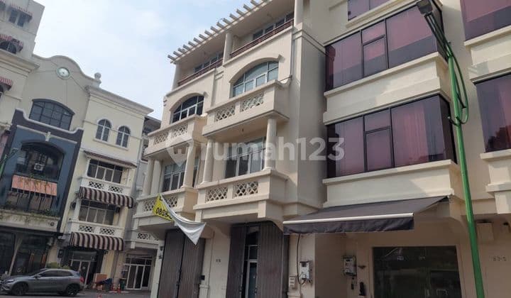 For Rent: Permata Senayan Connected Shop House (4.5 Floors) Furnished in Patal Senayan, South Jakarta