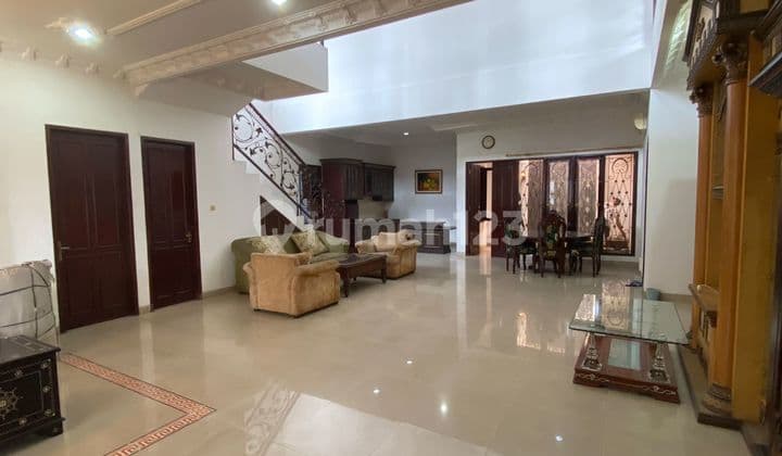 Dijual Rumah Mewah 2 Lantai Siap Huni di Jatiwaringin Jakarta Timur