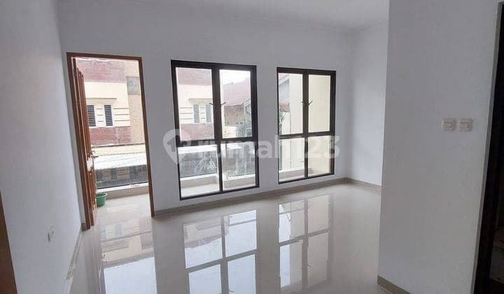 Limited Stock For Sale Duri Kepa West Jakarta 3 Bedroom House