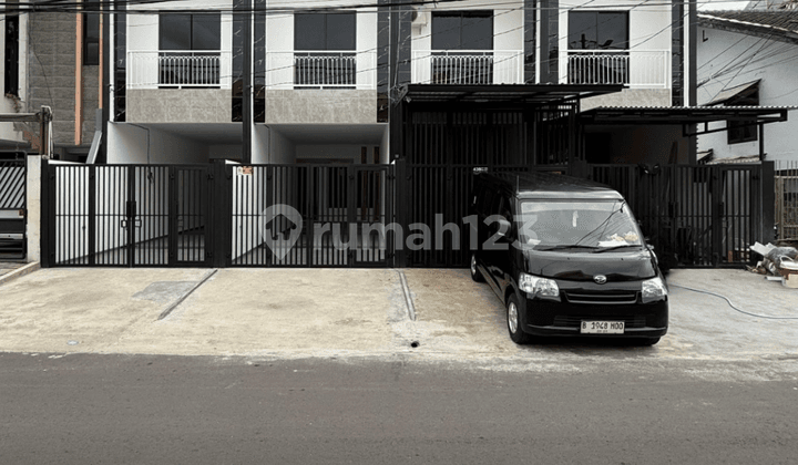 Murah Rumah Brand New Tanjung Duren Raya Jalan Lebar 3Mobil Lega Full Funish