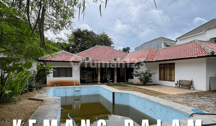 RUMAH LAMA HITUNG TANAH PRIME AREA KEMANG DALAM, LINGKUNGAN NYAMAN DAN TENANG
