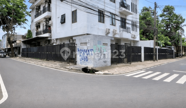 Rumah Lokasi Premium Kebayoran Baru Lokasi Strategis dan Bebas Banjir