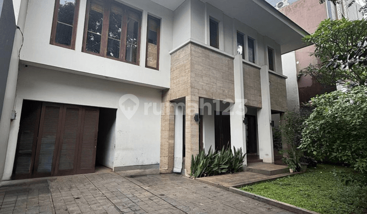 Murah Rumah Modern Kebayoran Baru Jalan Lebar Dekat Senayan, Sudirman