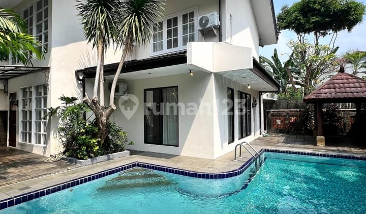 RUMAH TROPIS AMPERA CILANDAK STRATEGIS, KOLAM RENANG, DEKAT TOL TB SIMATUPANG