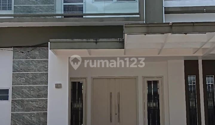 Rumah Siap Huni Lokasi Strategis Full Furnis Full Beton