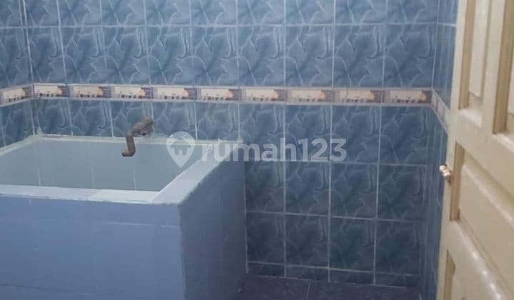 Ruko siap huni 2 lantai kawasan strategis untuk buka usaha