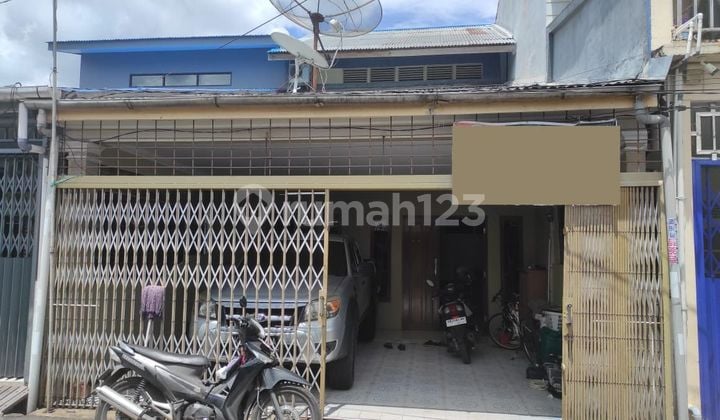 Rumah siap huni beserta perabotan dekat kota