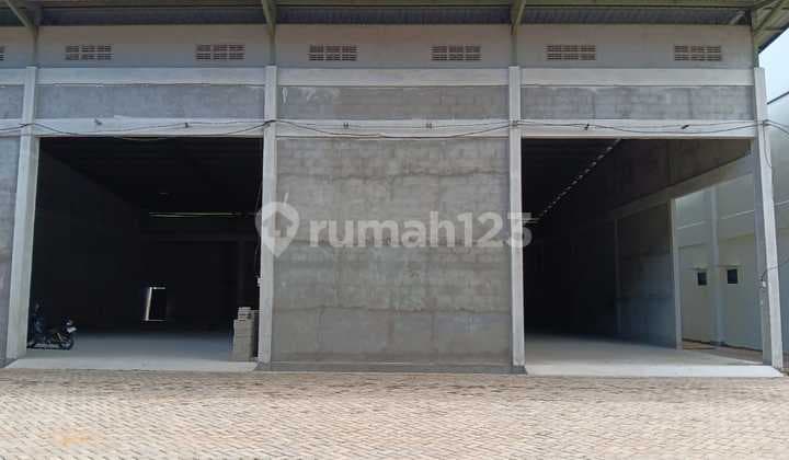 Gudang Siap Pakai Lokasi Sangat Strategis Pinggir Jalan