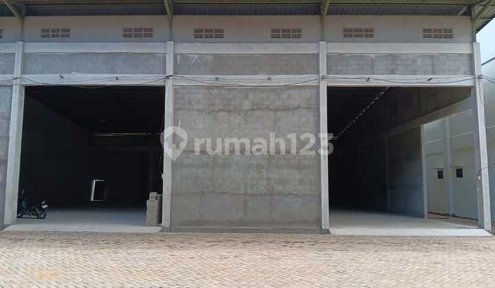 Gudang Siap Pakai Lokasi Sangat Strategis Pinggir Jalan