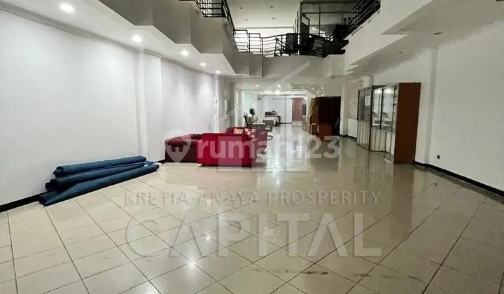 Ruko 2 Lantai Dengan Lokasi Sangat Strategis di Tengah Kota Mainroad Braga