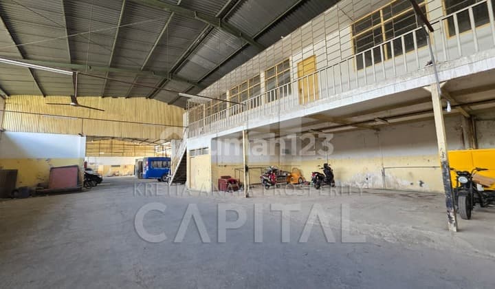 Spacious Warehouse With Strategic Location in Sudirman
