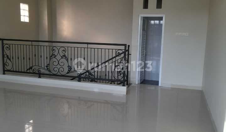 New 2-story shophouse in the city center of Kudus